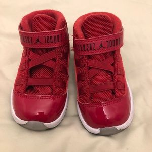 Jordan’s (Toddler) size 6